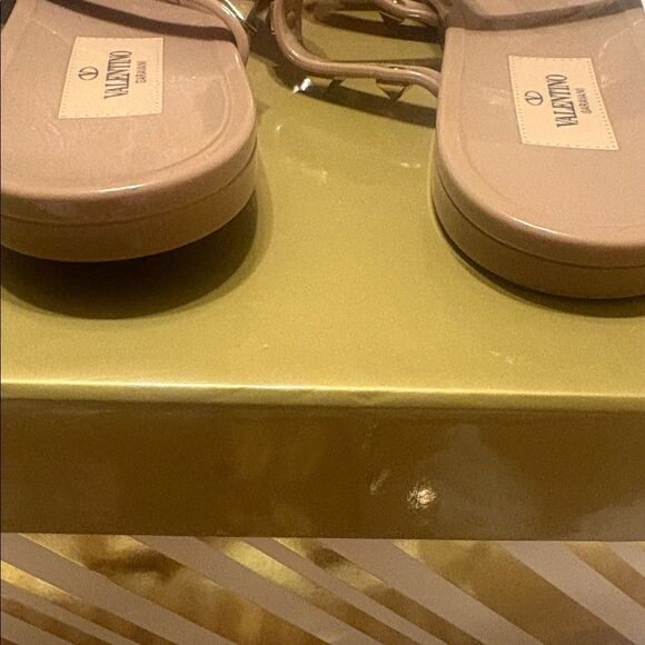 NWT Valentino Garavani Nude Sandals with Gold Studs 39 With Dust bag - Picture 7 of 7